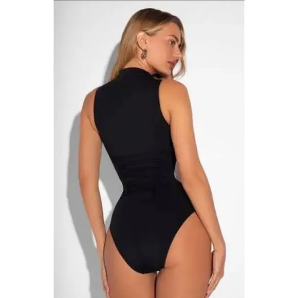 NWT TA3 Sleeveless Surfy Crewneck One Piece Swimsuit Size Large Black White - Picture 3 of 11
